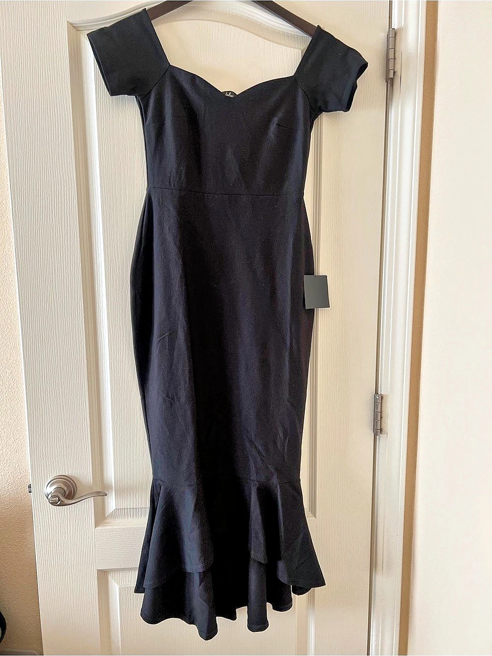 Lulus Off-the-Shoulder Mermaid Midi Dress Black Small NWT